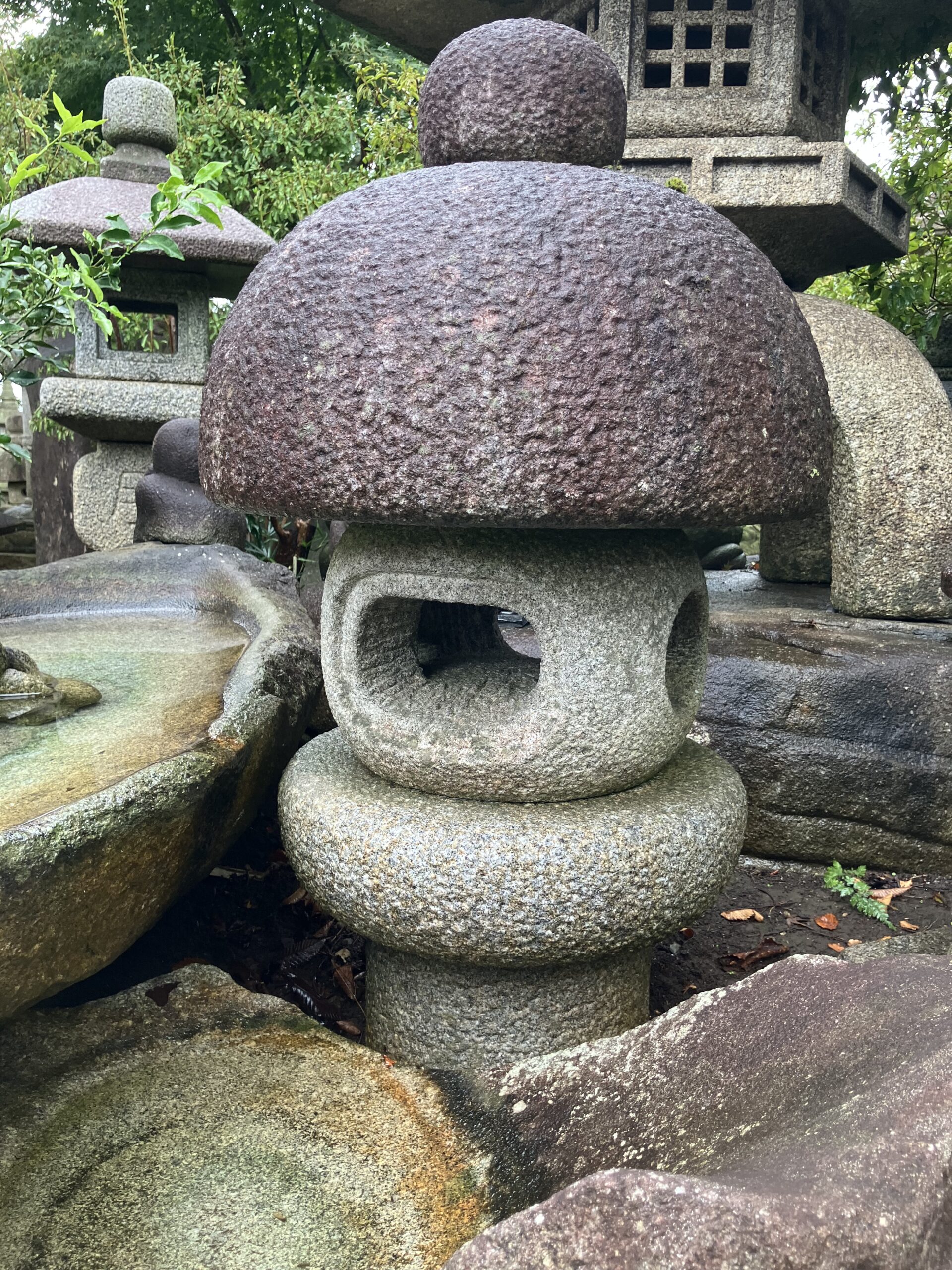 丸露地形生込灯籠