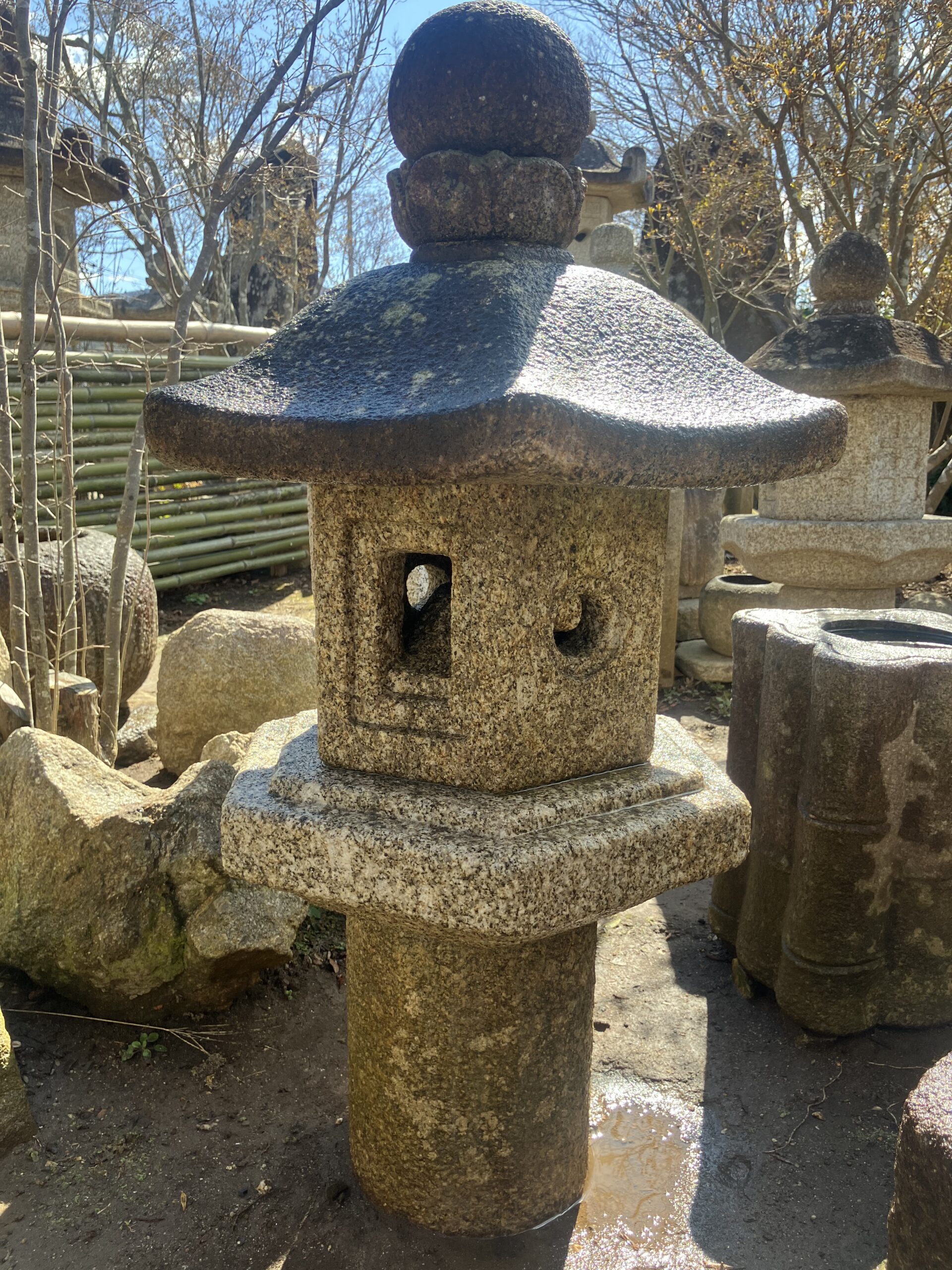 六角形生込灯籠