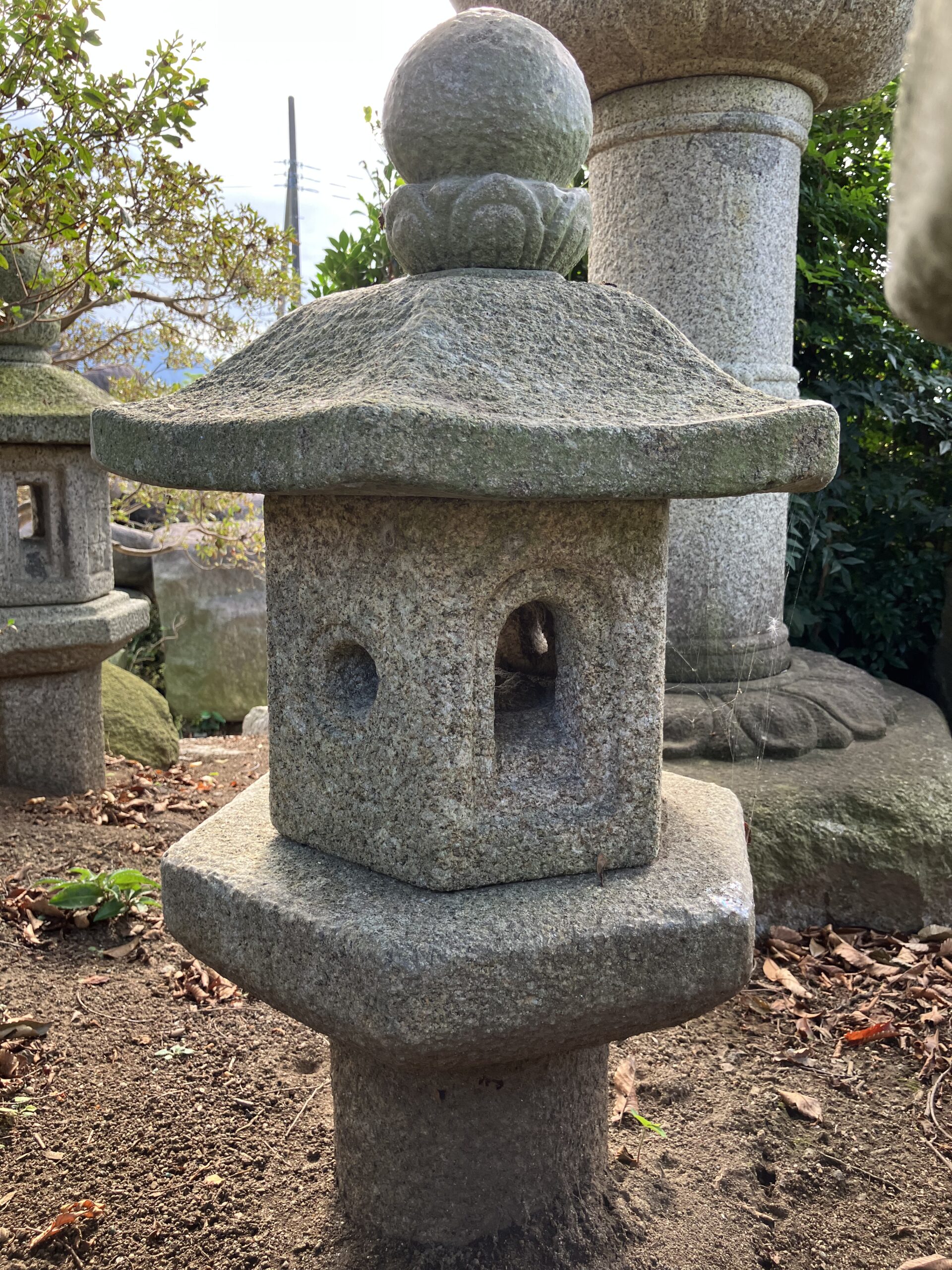 六角形生込灯籠