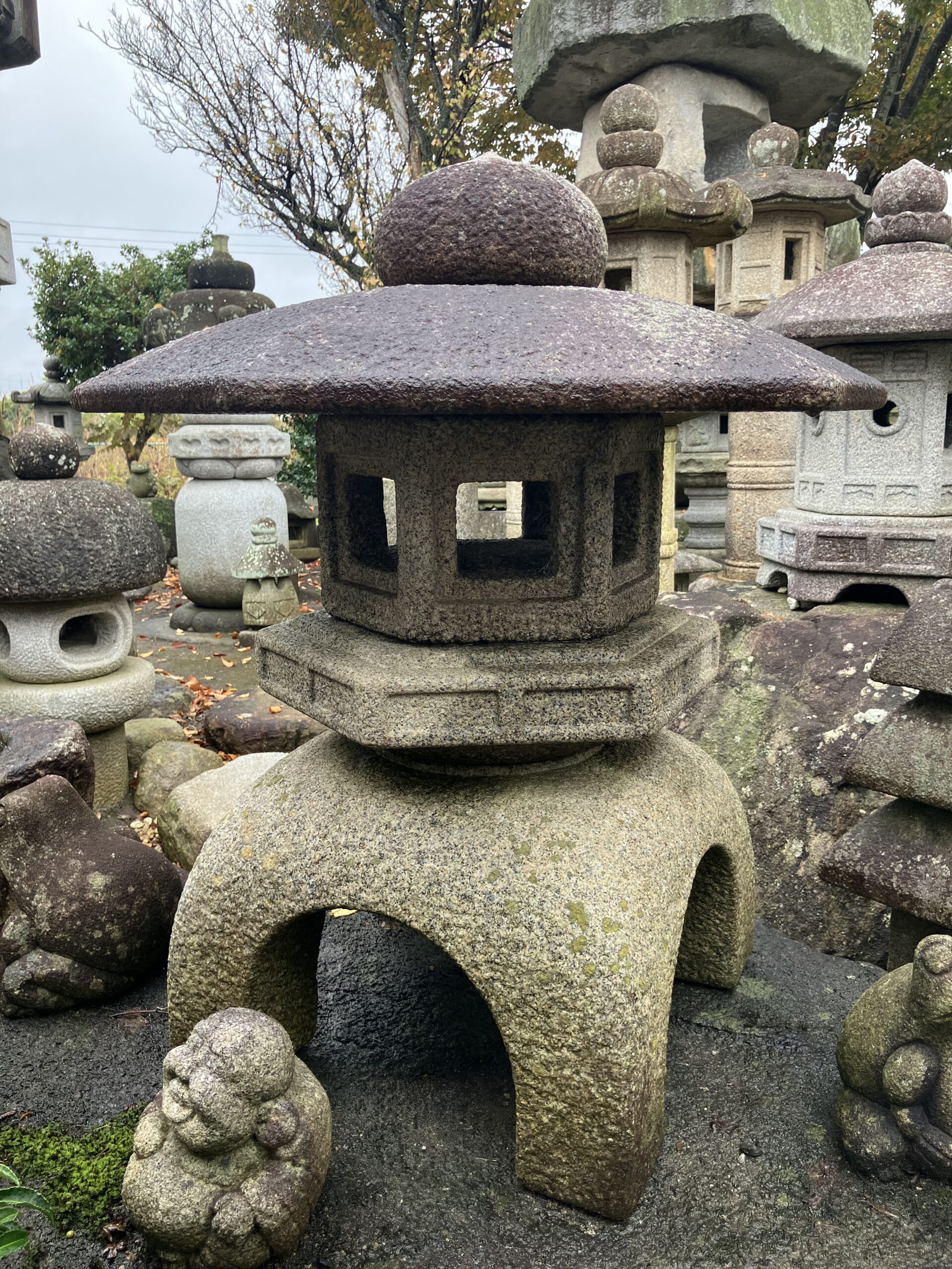 古代雪見形石灯籠