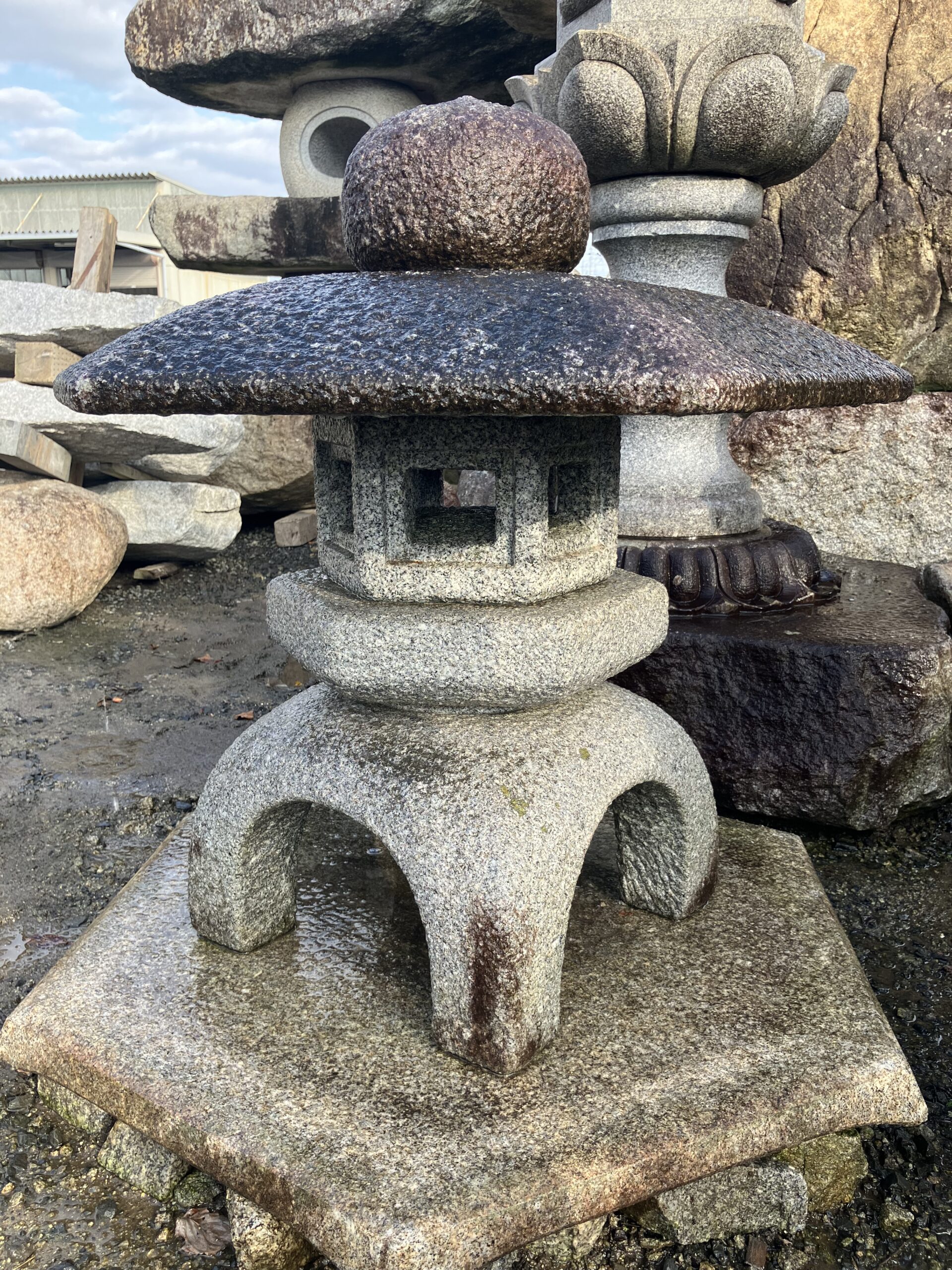 古代雪見形石灯籠