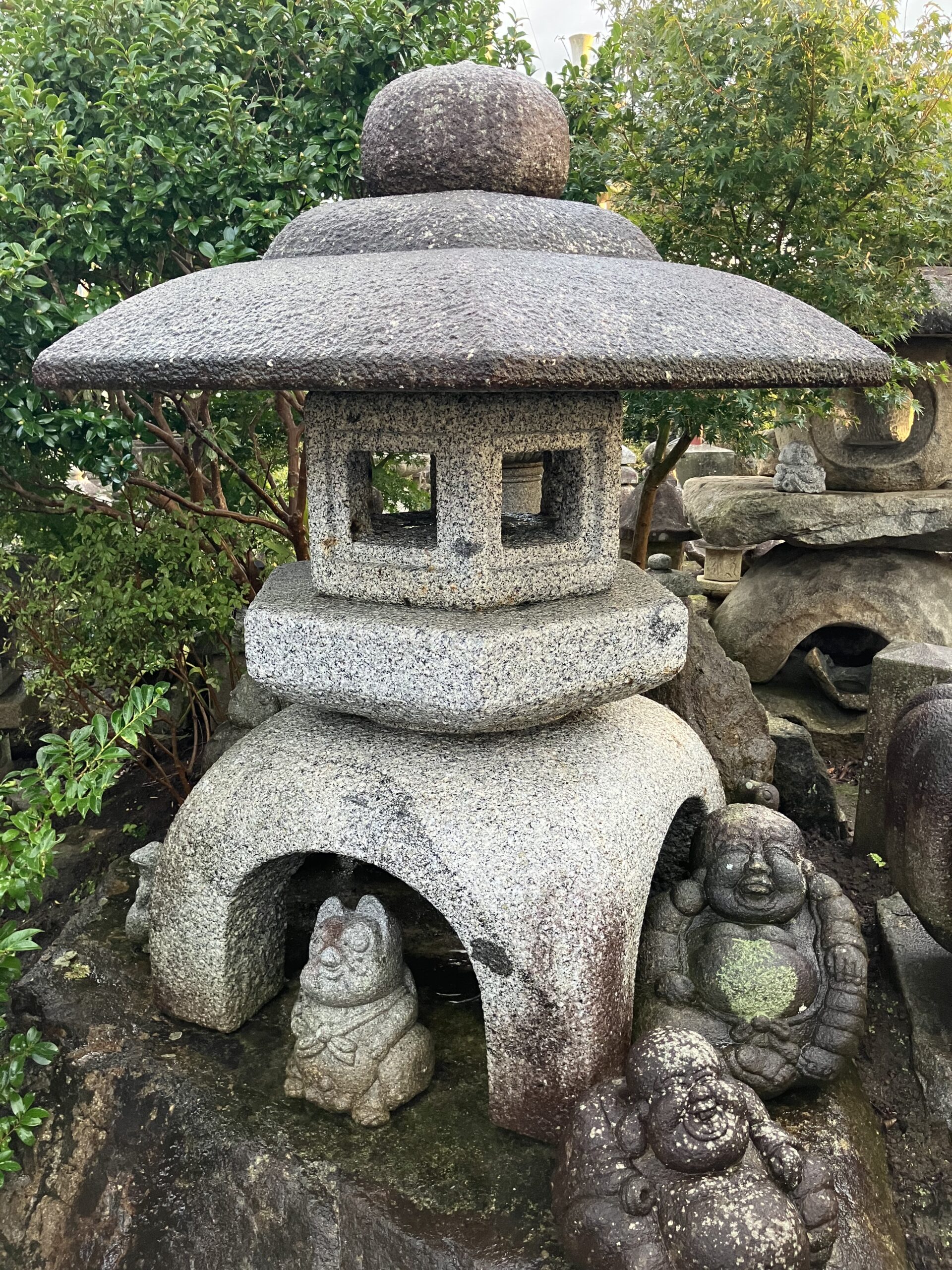 古代雪見形石灯籠