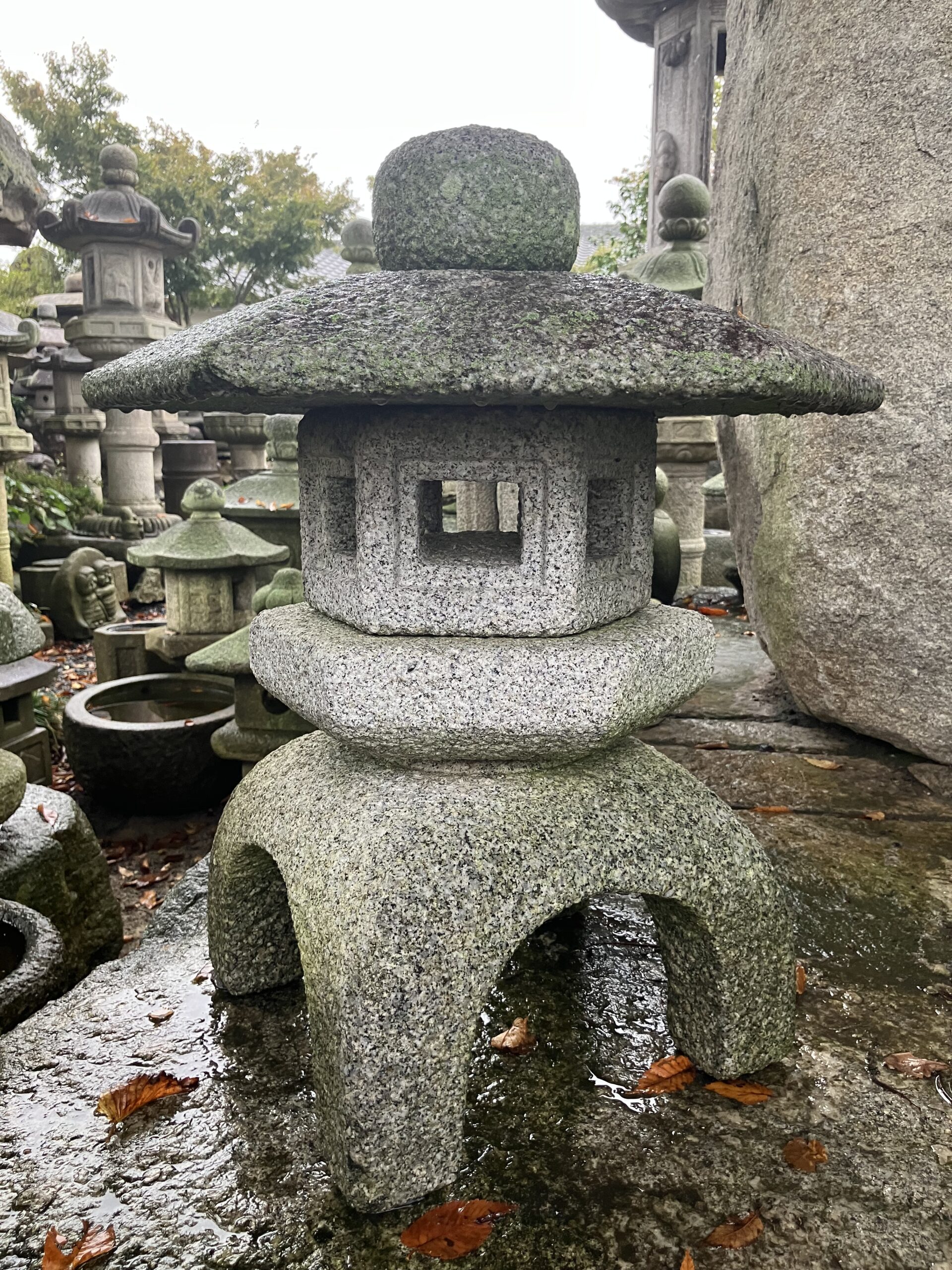 古代雪見形石灯籠