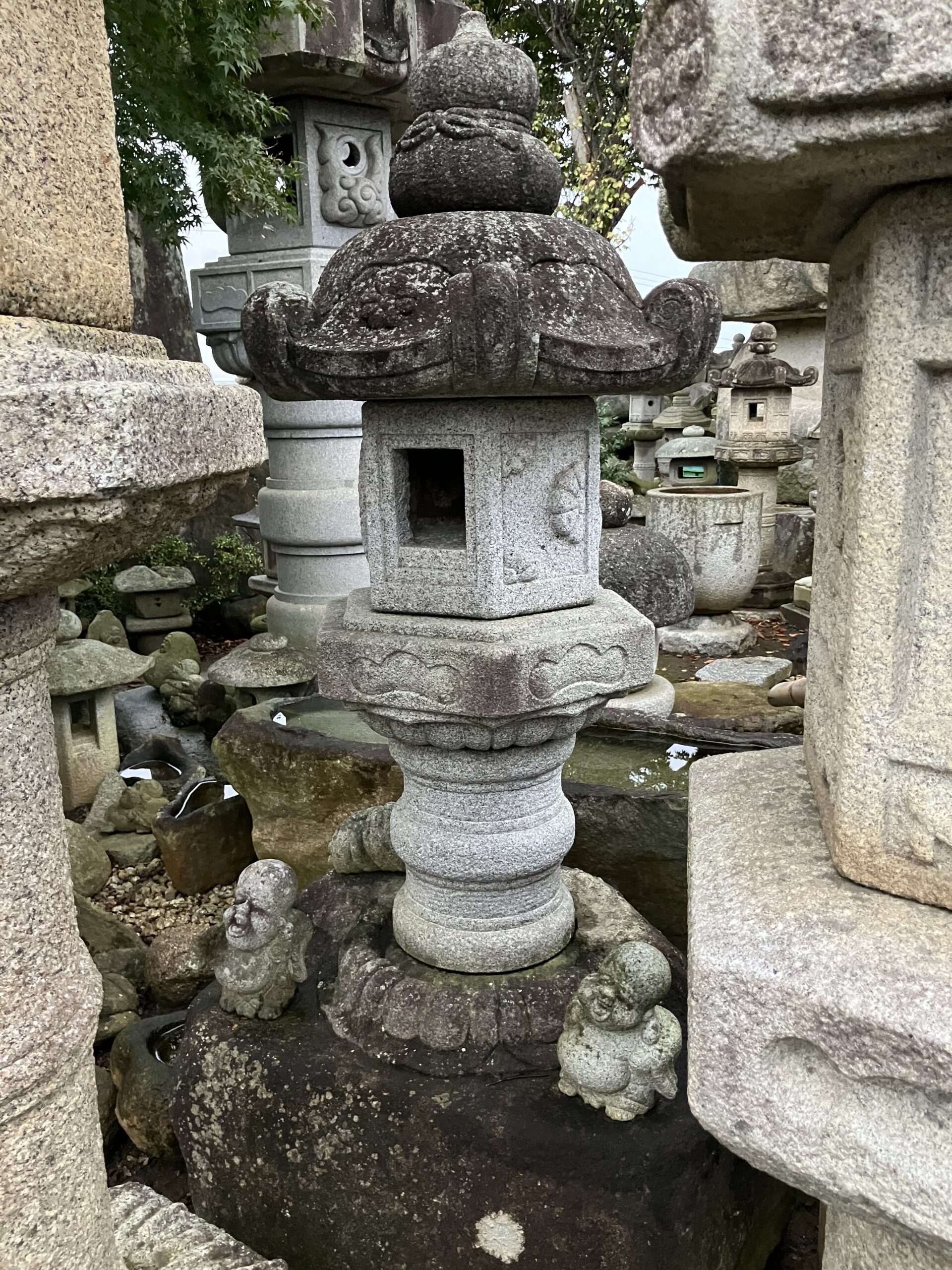 太閤形台付灯籠