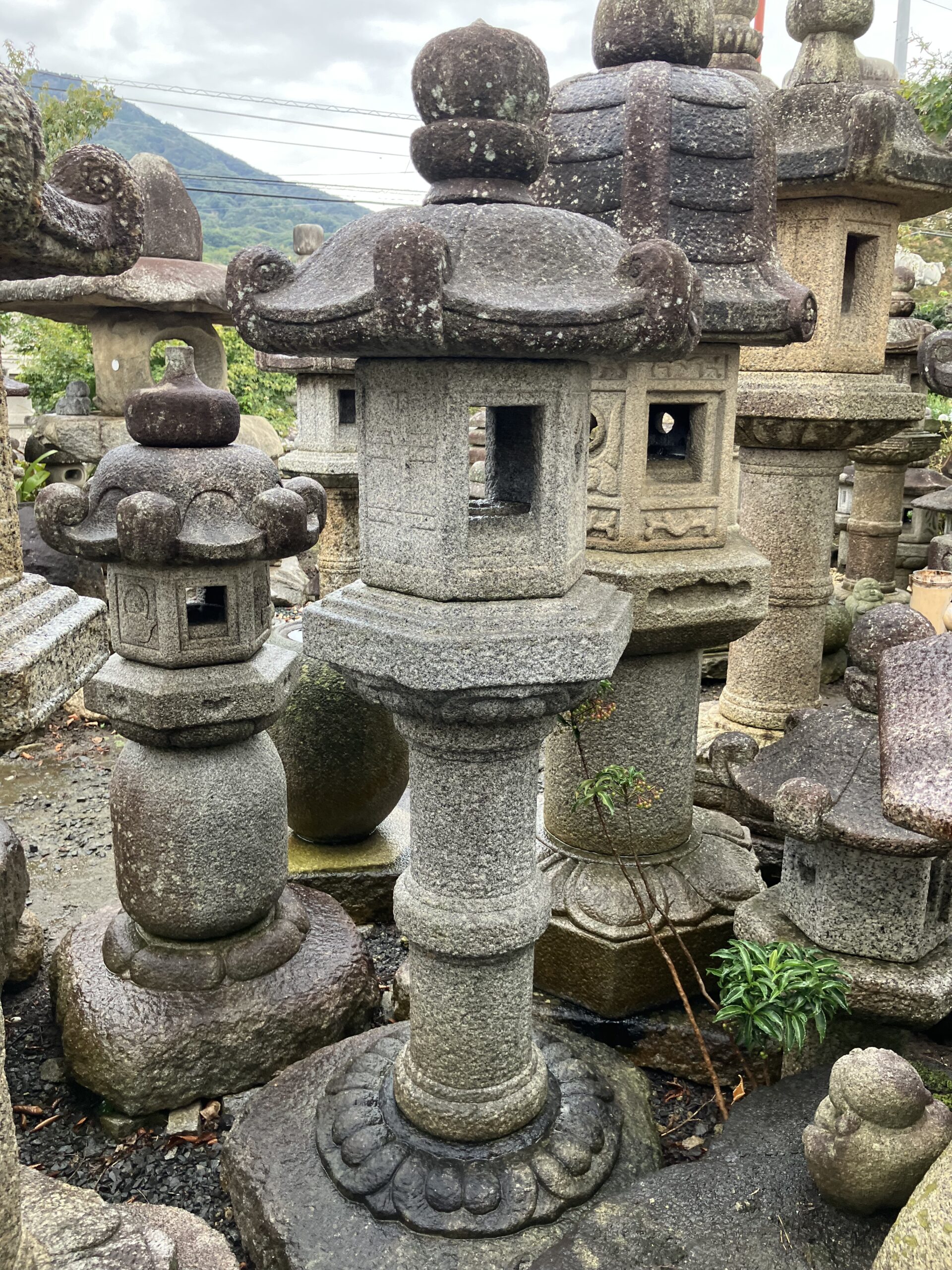 春日形台付灯籠