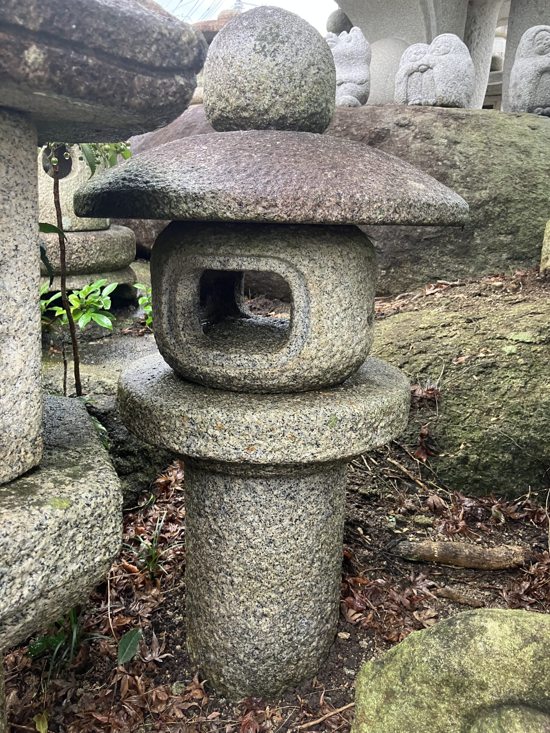 松琴亭形生込灯籠