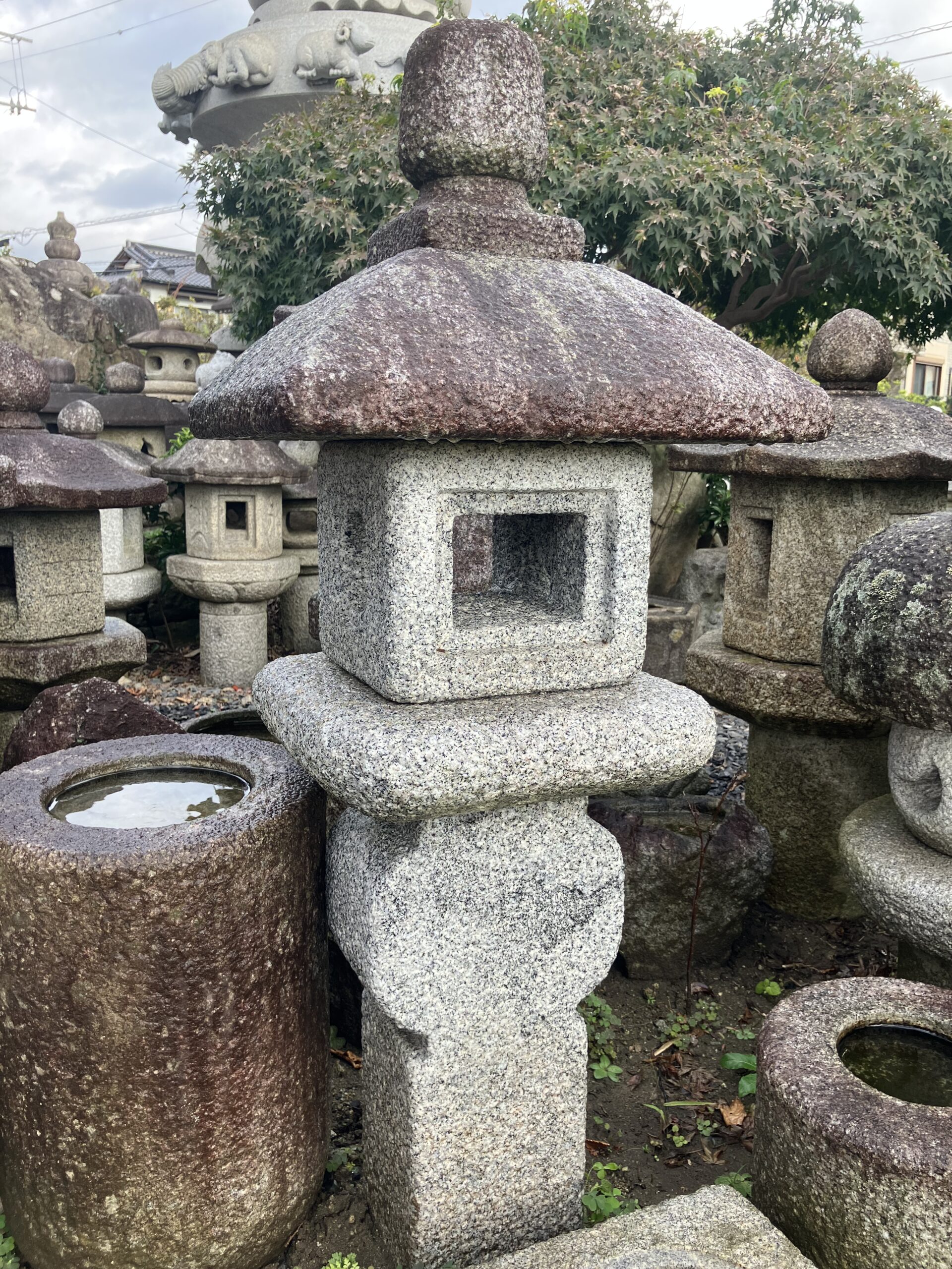 織部形生込灯籠