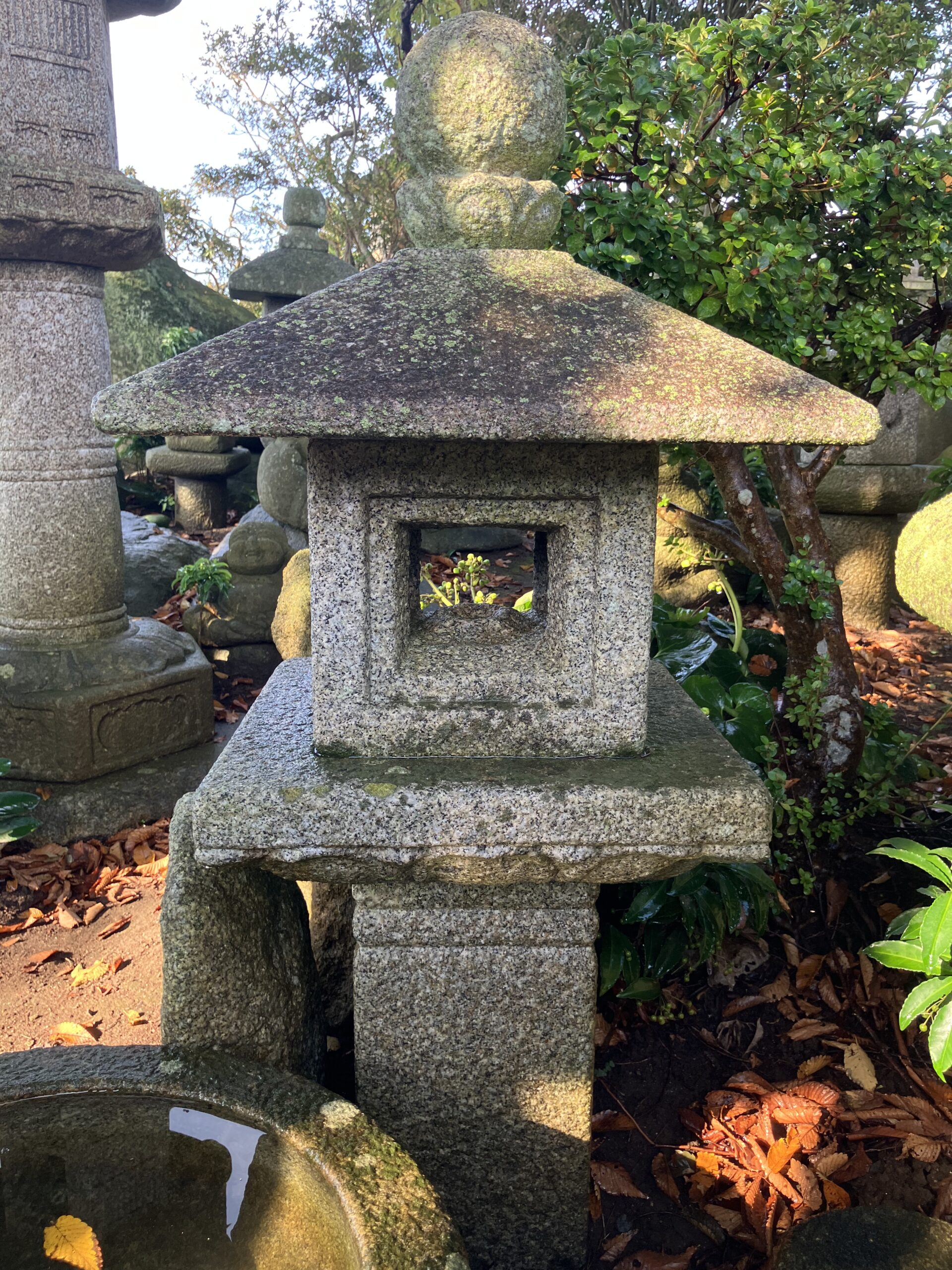 舟着形生込灯籠