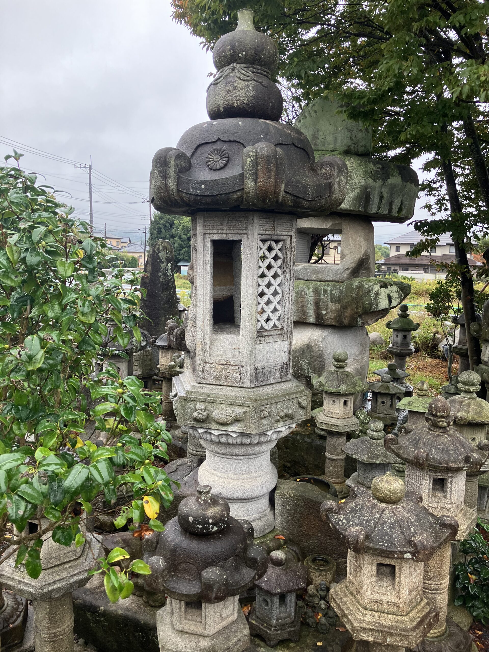 角太閣形台付灯籠