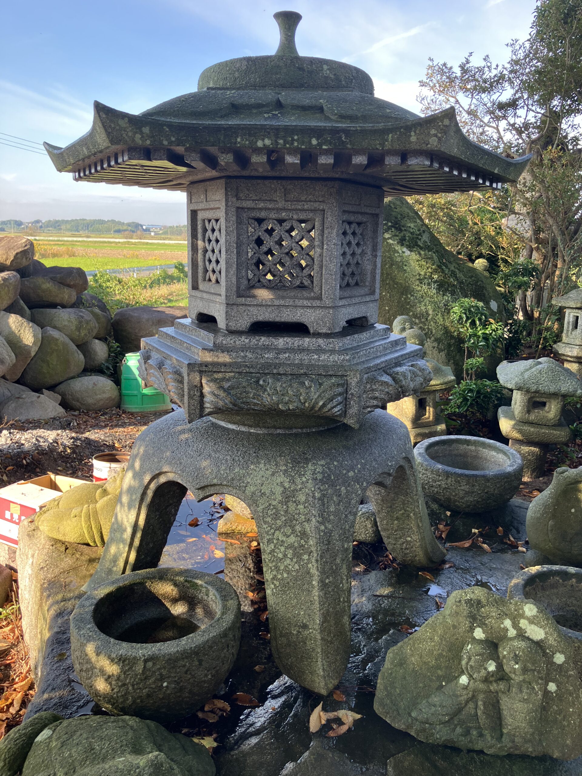 角雪見形石灯籠